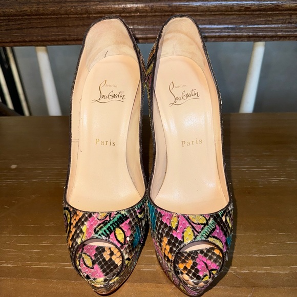 Christian LOUBOUTIN ~ Real PYTHON open toes Bianca Pumps ~ US: 6;EU:36*AUTHENTIC - Picture 3 of 9